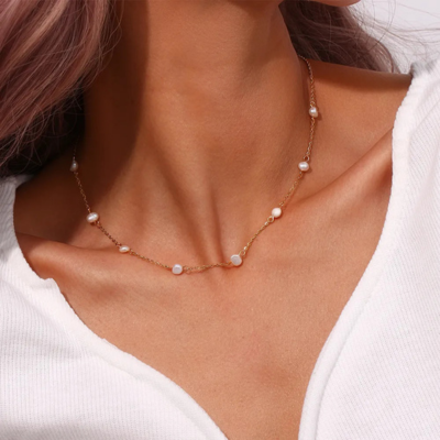 LANEY Gold Pearl Necklace