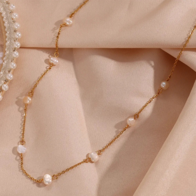 LANEY Gold Pearl Necklace